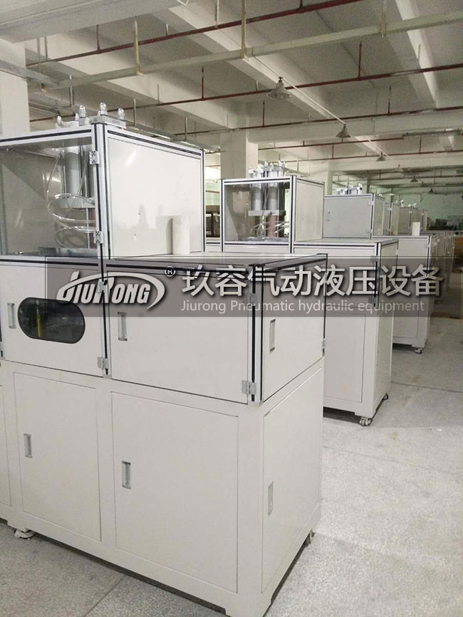 客戶的鋰電池極耳成型機，自動入殼機產品圖1